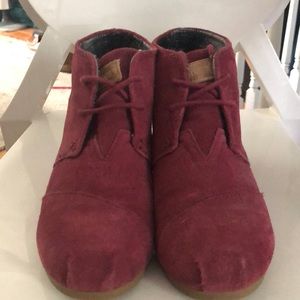 Toms maroon suede tie wedges